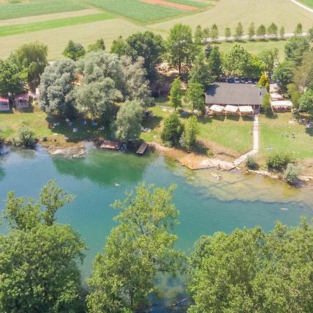 Holiday Resort Bela Krajina - Glamping And Mobile Homes メトリカ エクステリア 写真