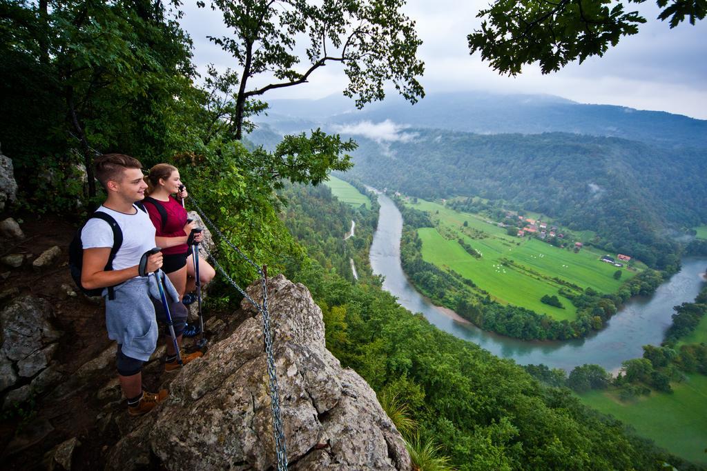 Holiday Resort Bela Krajina - Glamping And Mobile Homes メトリカ エクステリア 写真