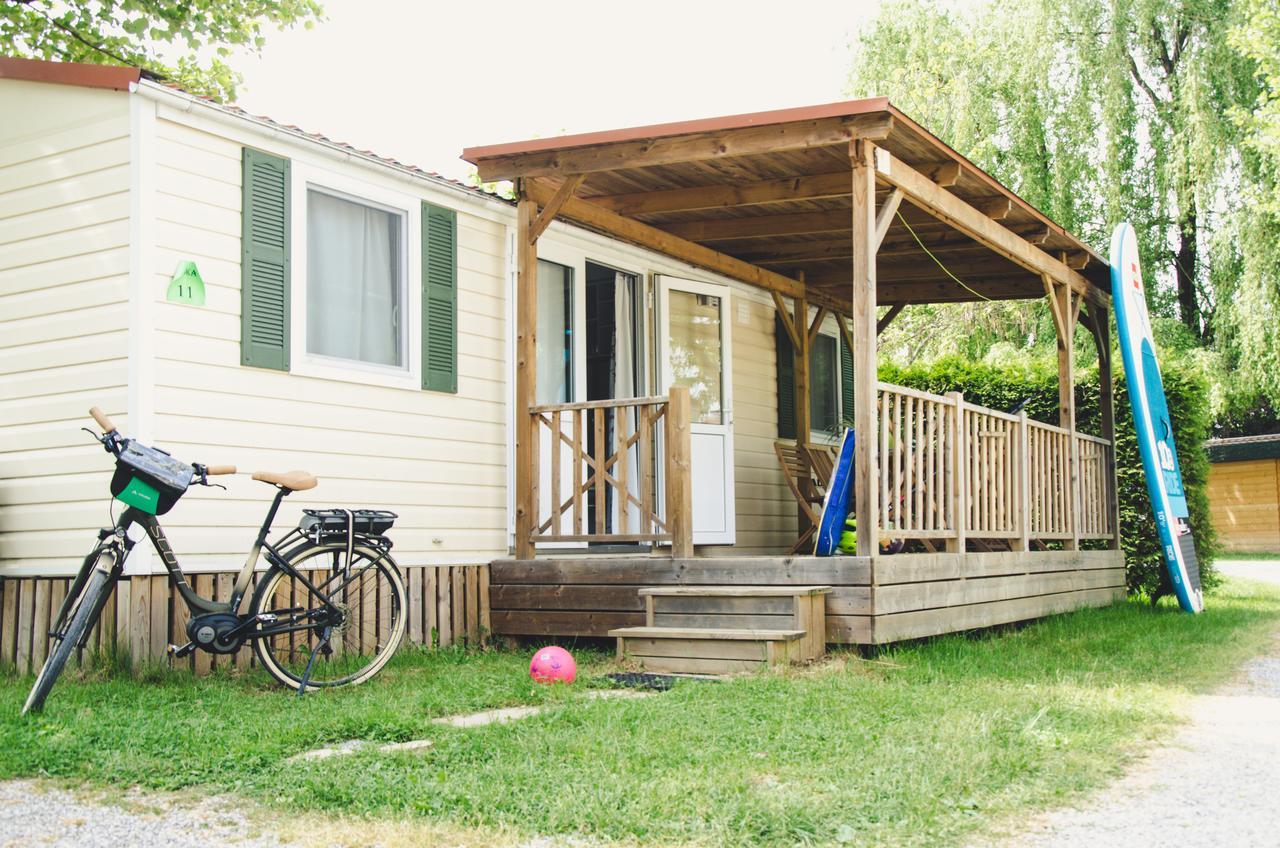 Holiday Resort Bela Krajina - Glamping And Mobile Homes メトリカ エクステリア 写真