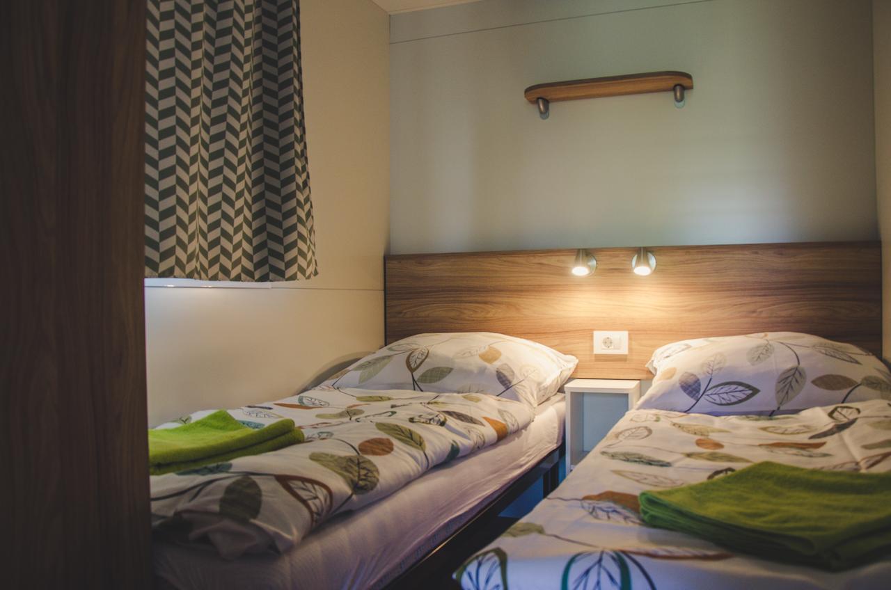 Holiday Resort Bela Krajina - Glamping And Mobile Homes メトリカ エクステリア 写真