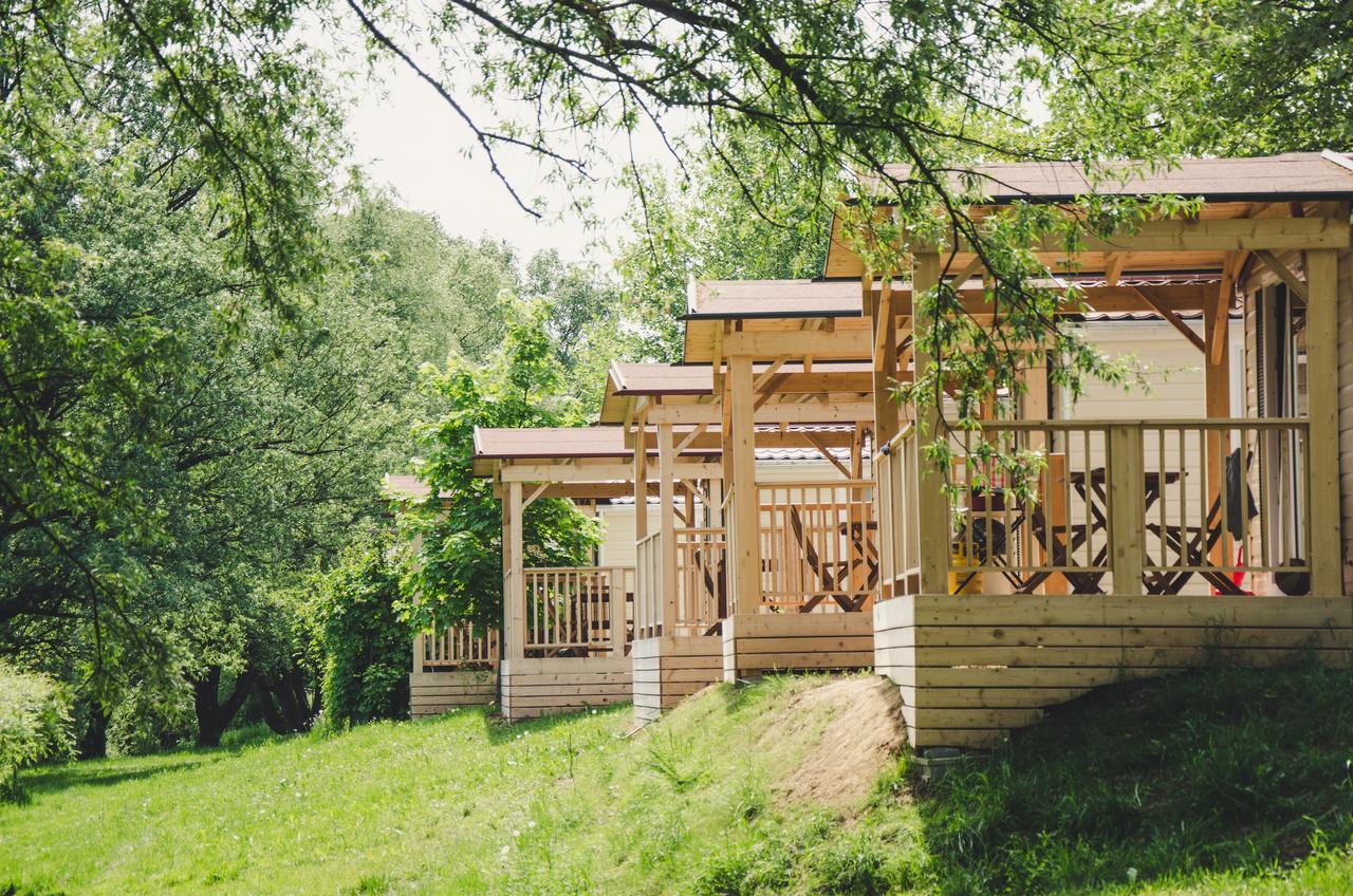 Holiday Resort Bela Krajina - Glamping And Mobile Homes メトリカ エクステリア 写真