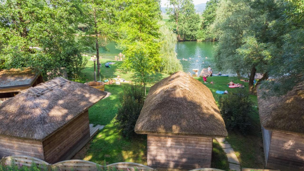Holiday Resort Bela Krajina - Glamping And Mobile Homes メトリカ エクステリア 写真